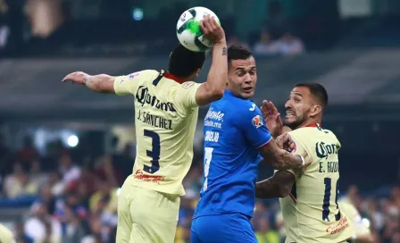 Toma que tardó 30 minutos en TV, termina con polémica de penalti a favor de Cruz Azul