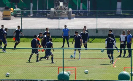 Cruz Azul regresa a entrenar en medio del silencio