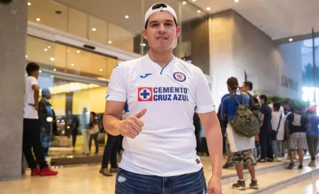 'No podemos agredir": Fans de Cruz Azul en el hotel de concentración