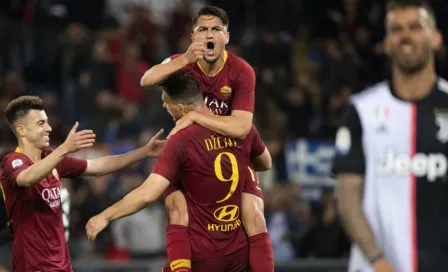 Roma doblega a Juventus y sigue en lucha por puesto de Champions