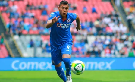 Cata Domínguez y Chuy Corona no salen de Cruz Azul, afirma Peláez