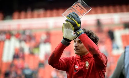 Memo Ochoa insinúa salida del Standard de Lieja