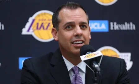 Frank Vogel es presentado como nuevo entrenador de los Lakers