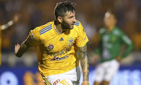 Gignac empata a Tomás Boy como el máximo goleador de Tigres