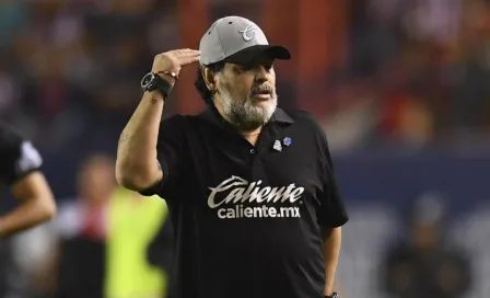 Maradona pide no ir a ver su película porque no le gustó el título