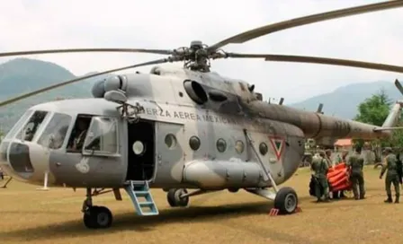 Helicóptero de la Armada de México se desploma en zona montañosa de Querétaro