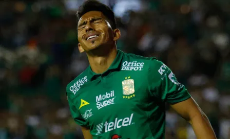 Ángel Mena, 'peleado' con el gol en Fases Finales