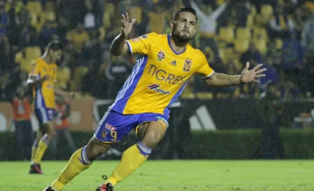 Andy Delort se sumó a los festejos por el campeonato de Tigres