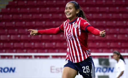 Jugadora de Chivas Femenil protagoniza portada de la revista Elle