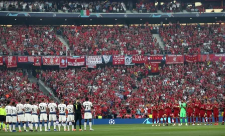 UEFA dedica minuto de silencio a Reyes en Final de Champions 