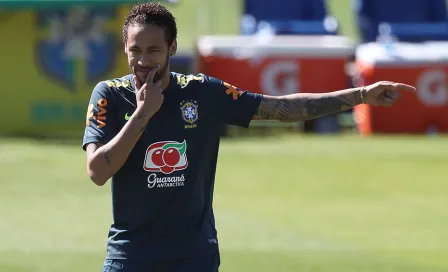 Padre de Neymar aseguró que acusación de violación es parte de extorsión 