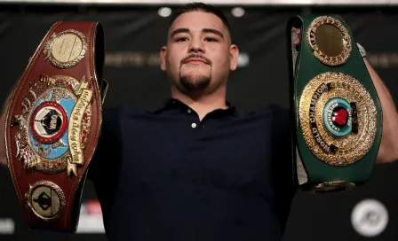 Andy Ruiz acepta invitación de AMLO para visitar México 