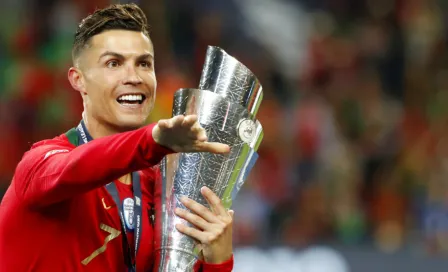 Calzado de Cristiano Ronaldo roba miradas en vestidor de Portugal