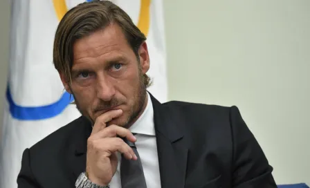 Totti renunció a su cargo como directivo de la Roma 