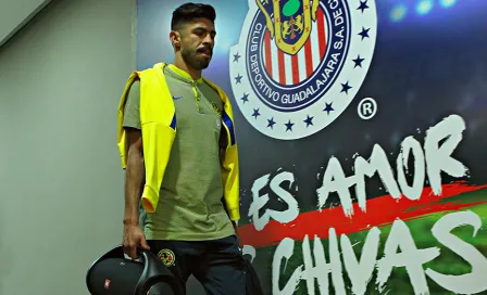 América y Chivas hacen oficial el traspaso de Oribe Peralta