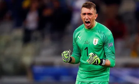 Muslera lamenta ver gradas vacías en Copa América 