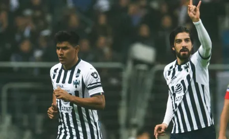 Duilio Davino negó que Rayados tenga ofertas por Pizarro y Gallardo