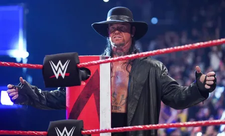 Booker T: 'The Undertaker apareció en RAW para limpiar su imagen'