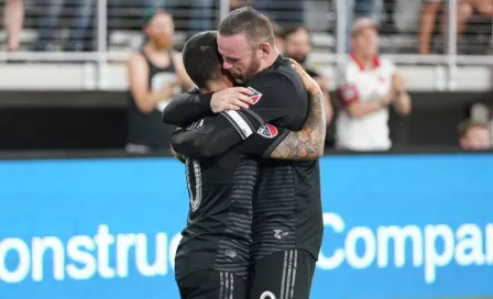 Wayne Rooney hizo golazo desde atrás de media cancha con el DC United