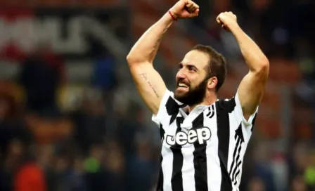 Agente de Gonzalo Higuaín confirma su regreso a la Juventus 