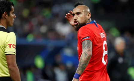 Arturo Vidal: 'El árbitro echó a perder el espectáculo vs Argentina'