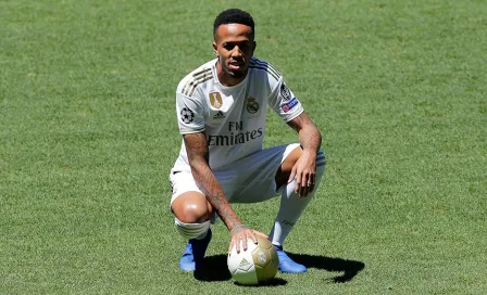 Eder Militao abandonó presentación con Real Madrid por fuerte mareo