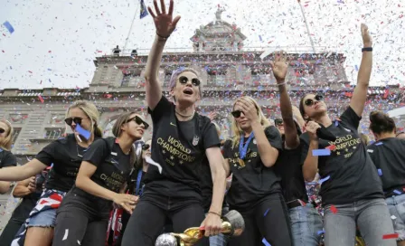 Estados Unidos festeja con desfile título del Mundial de Francia 2019