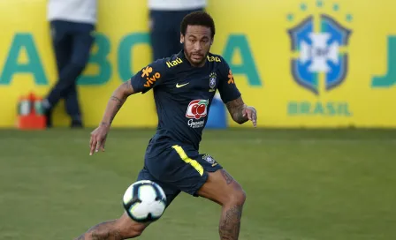 Médico de Brasil da el alta médica a Neymar