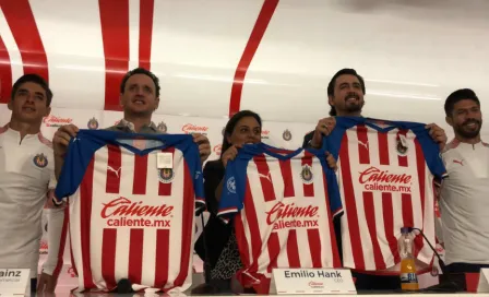 Chivas anuncia alianza comercial con Caliente.mx