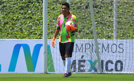 Nahuel Guzmán a Jorge Campos: 'Estoy con el mejor portero de México'