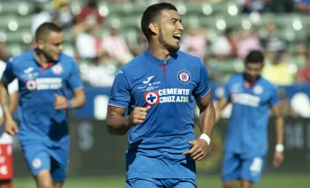 Juan Escobar debutó con gol en Cruz Azul por la Supercopa MX