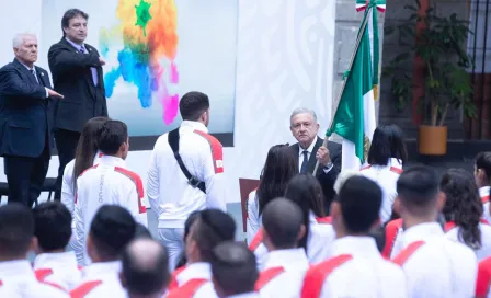 AMLO abanderó a delegación de México para Juegos Panamericanos 2019