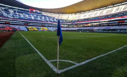 Estadio Azteca cambiaría la posición de sus banquillos