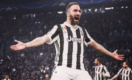 Higuaín viajó con la Juventus a Asia, pero sin el dorsal '9'