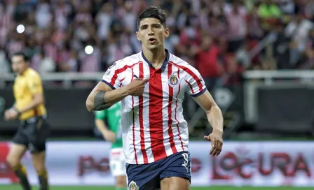 Alan Pulido cumplirá 100 partidos oficiales con Chivas contra Santos