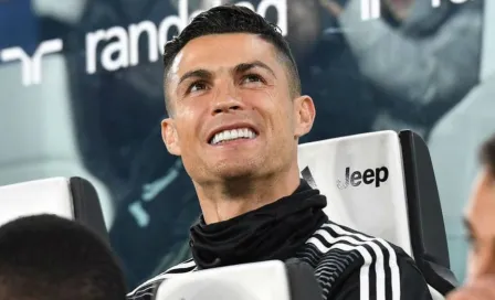 Cristiano Ronaldo realizó 'slam' con policía de China