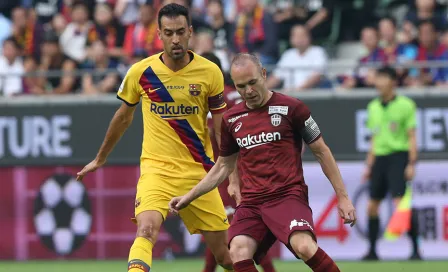 Andrés Iniesta cayó en su reencuentro con el Barcelona 