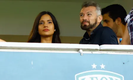 José Luis Higuera, presente en el Nou Camp para ver el León vs América