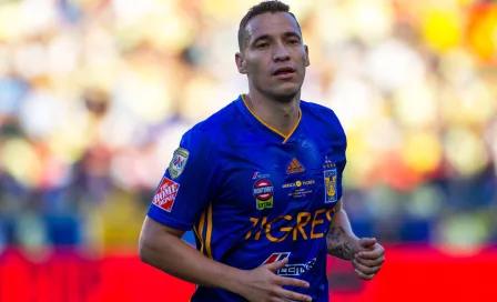 Jesús Dueñas, baja de Tigres por un desgarro en la pierna izquierda 