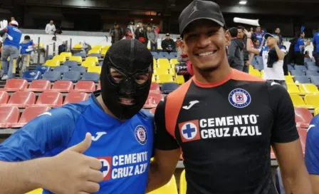  Fan colombiano se ganó la playera del homenaje al Conejo Pérez