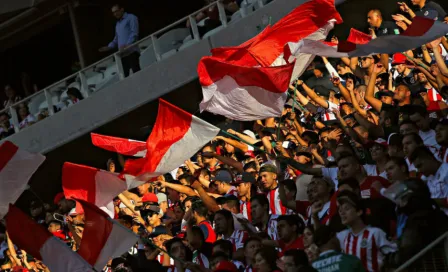 Afición de Chivas 'invadió' el Akron para el duelo contra Tigres