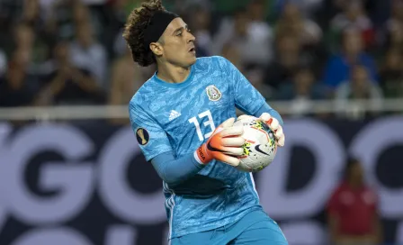 Salvador Cabañas aconseja a Memo Ochoa quedarse en Europa  