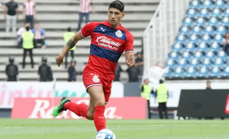 Alan Pulido, 'obligado' a ceder penalti vs Puebla a Oswaldo Alanís