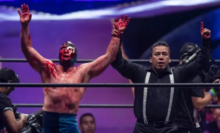 Blue Demon Jr. arrebató la cabellera a Dr. Wagner Jr en Triplemanía XXVll 