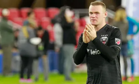 Wayne Rooney planea su regreso a Inglaterra, pero ahora como técnico-jugador