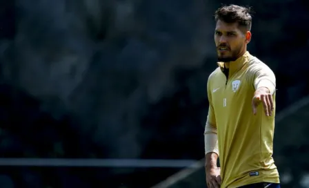 Nicolás Freire no entrenó con Pumas por molestias musculares