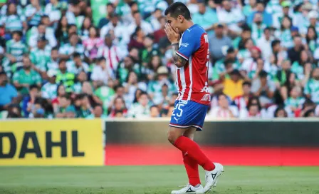 Michael Pérez, duda para la J4 con Chivas por sobrecarga muscular 