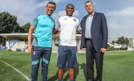 Cruz Azul dio oficialmente la bienvenida a Bryan Angulo