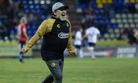 Maradona: 'De Rossi es multimillonario, pero vio a Boca porque me veía en el palco'