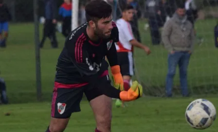 Ezequiel Muth, antigua promesa de River Plate, busca trabajo en Twitter